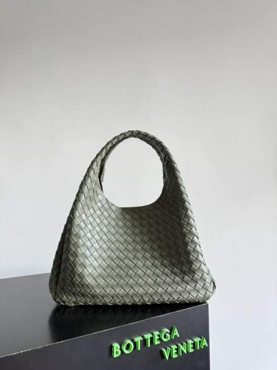 Picture of Bottega Veneta Handbags _SKUfw223141188fw